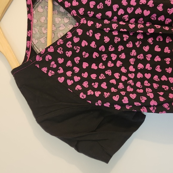 Black and Pink Hearts Scrub Top - Picture 2 of 2